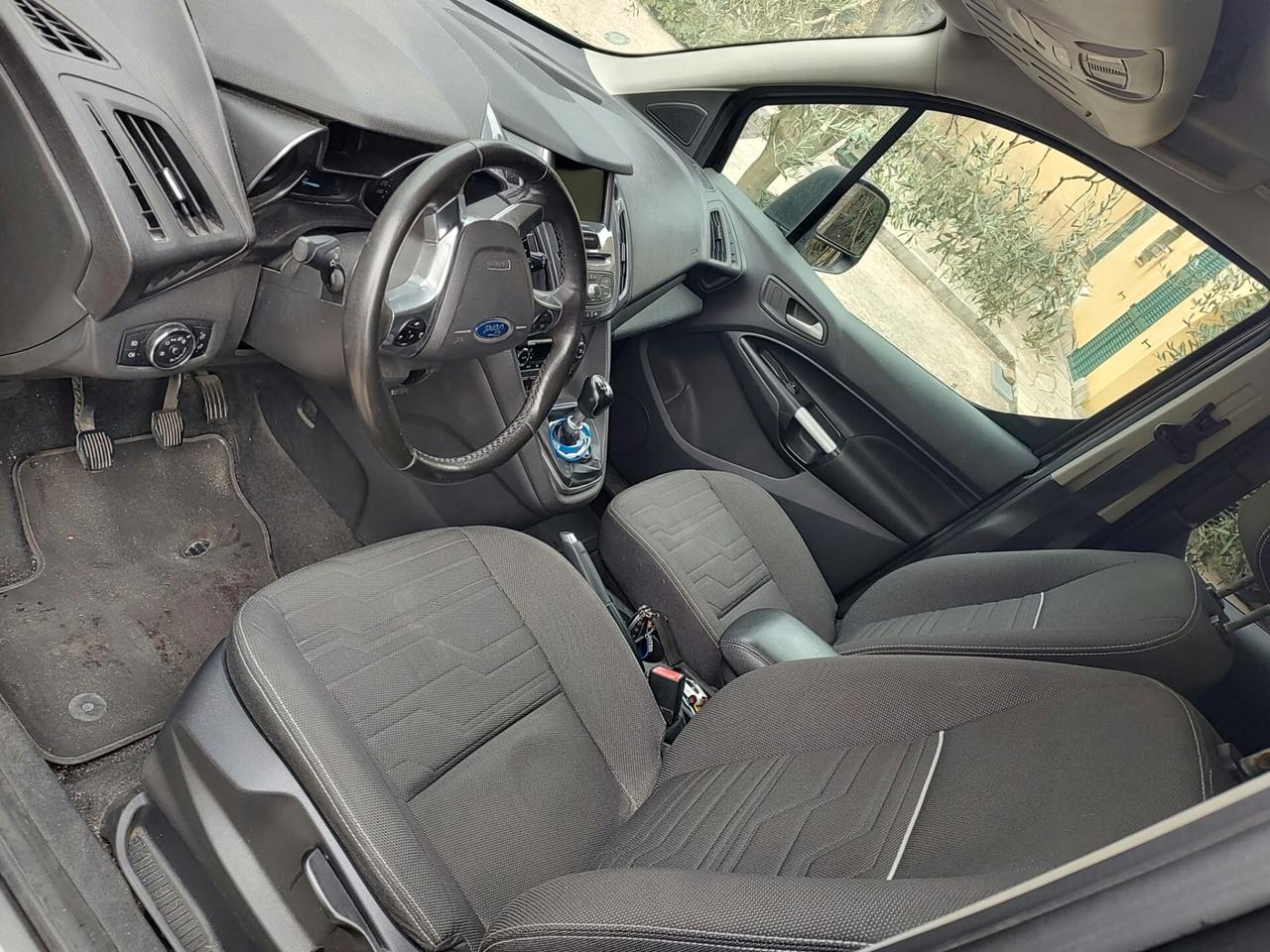 Ford Tourneo Connect 1.5 TDCi 120 CV Plus
