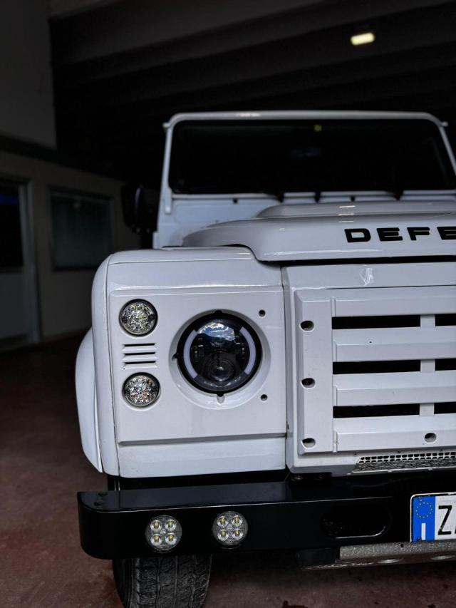 LAND ROVER Defender 90 2.2 TD4 3 P. N1 Autocarro