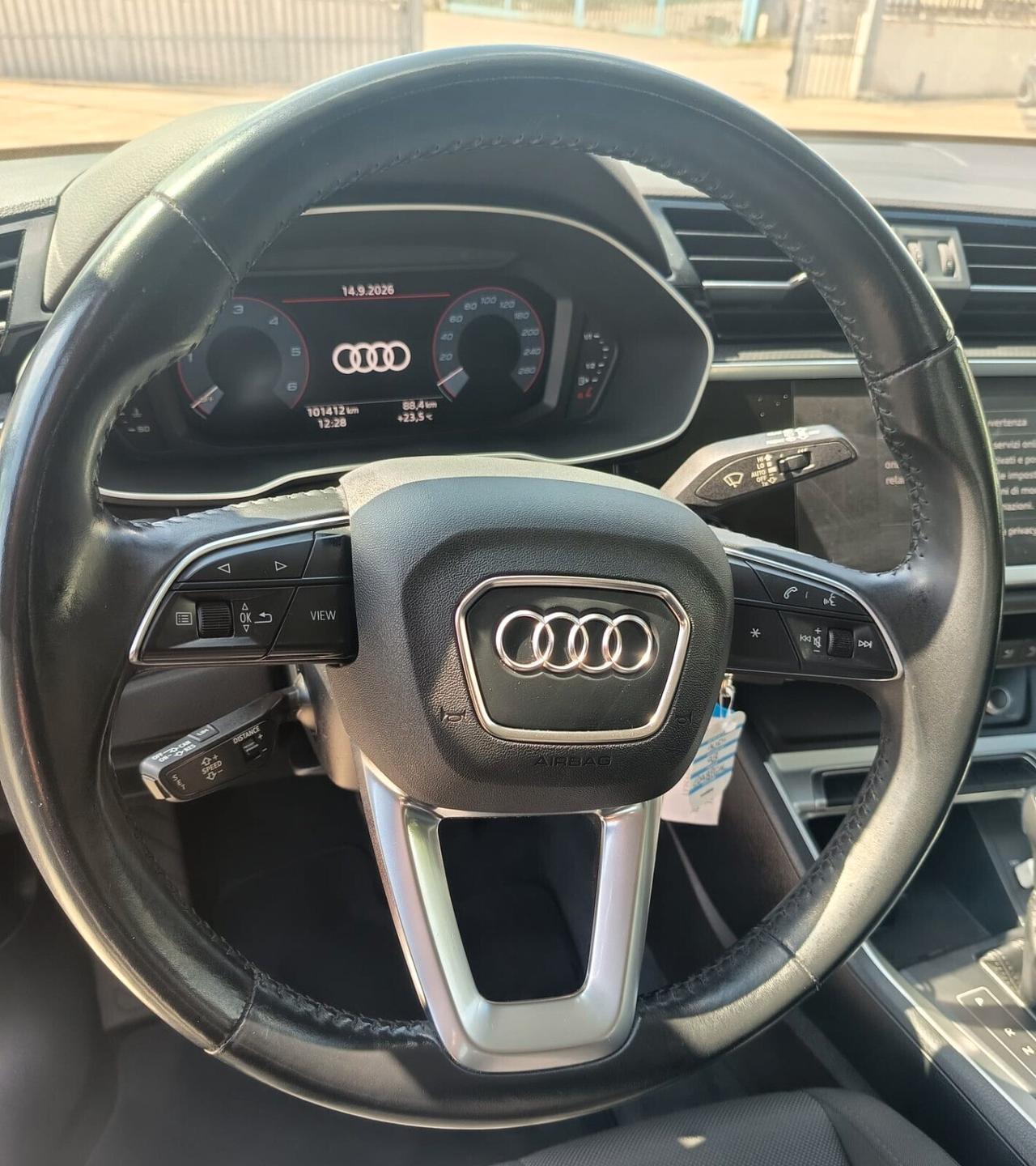 Audi Q3 40 TDI quattro S tronic Business