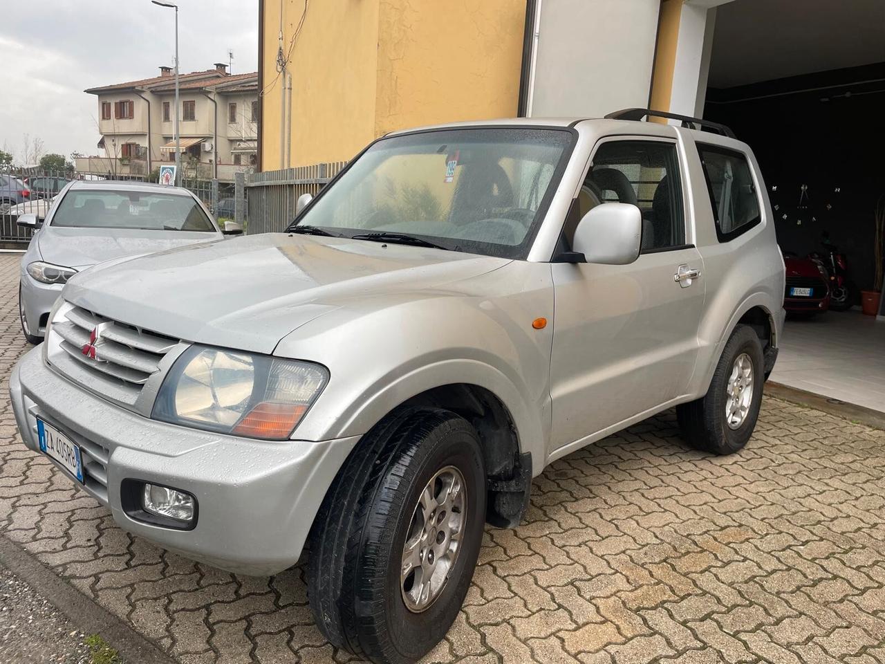 Mitsubishi Pajero 2.5 TDI 3p. GL