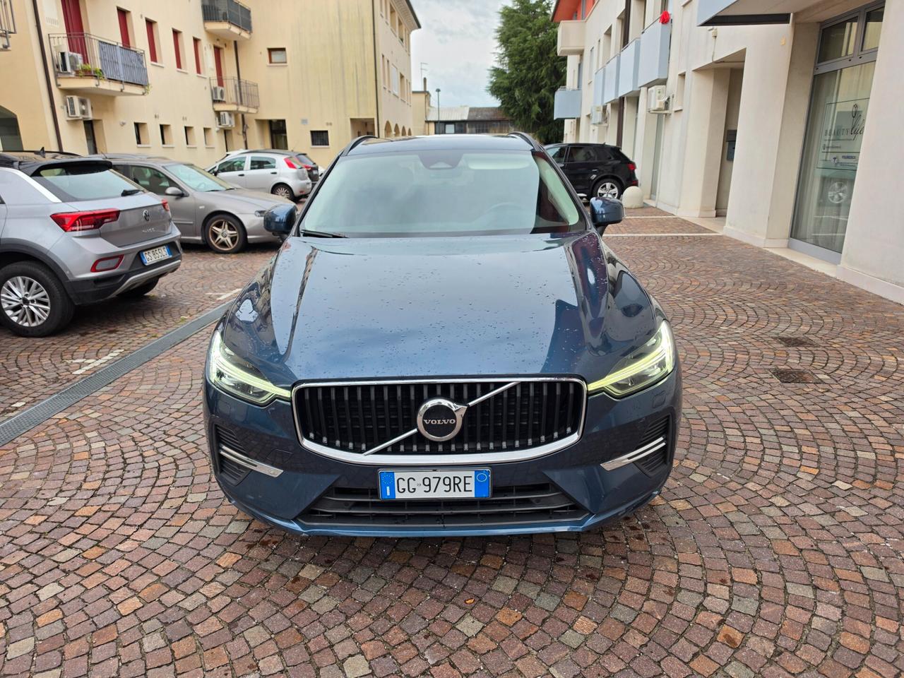 Volvo XC 60 XC60 B4 (d) AWD Geartronic Momentum Pro