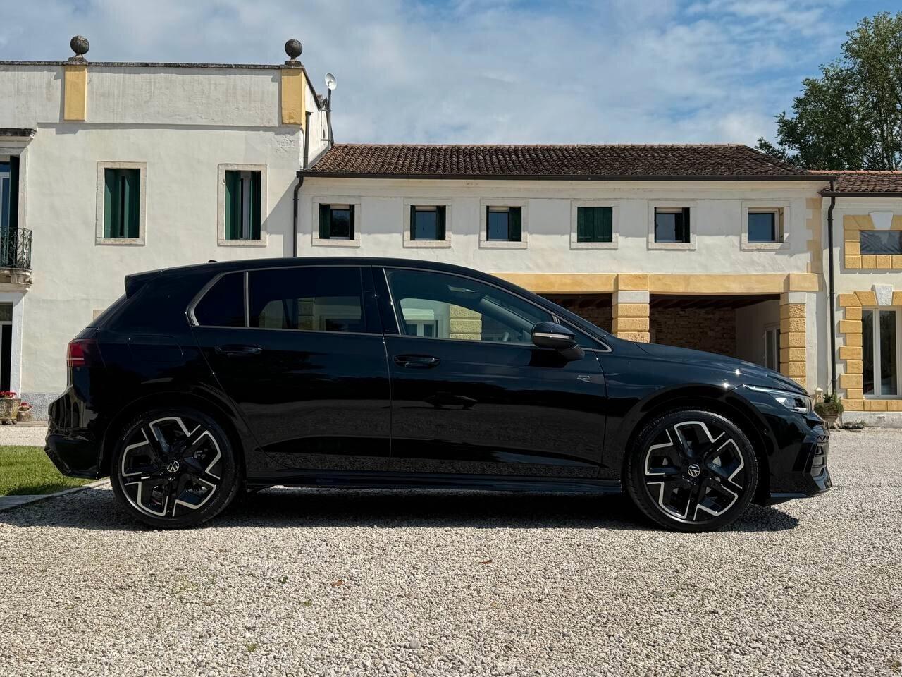 Volkswagen Golf 2.0 TDI 150 CV DSG SCR R-Line
