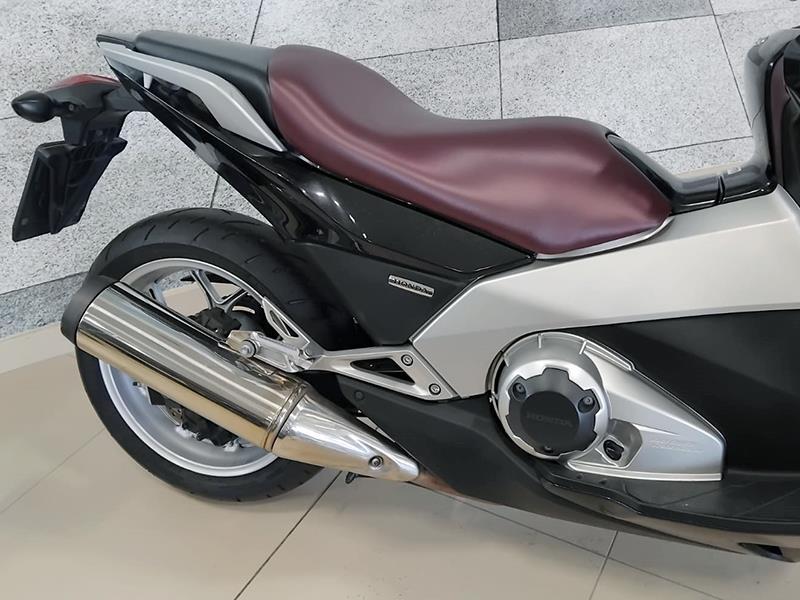 Honda Integra 700