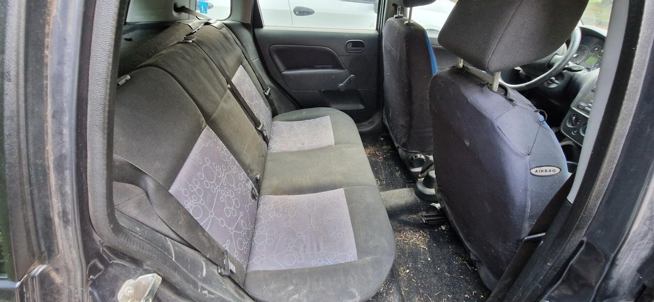 Ford Fiesta 1.4 TDCi 5p. Ghia per export