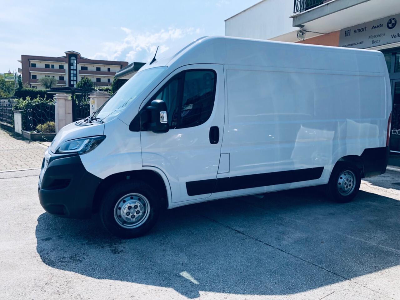 Peugeot Boxer 335 2.2 BlueHDi 140 S&S PC-TM Furgon
