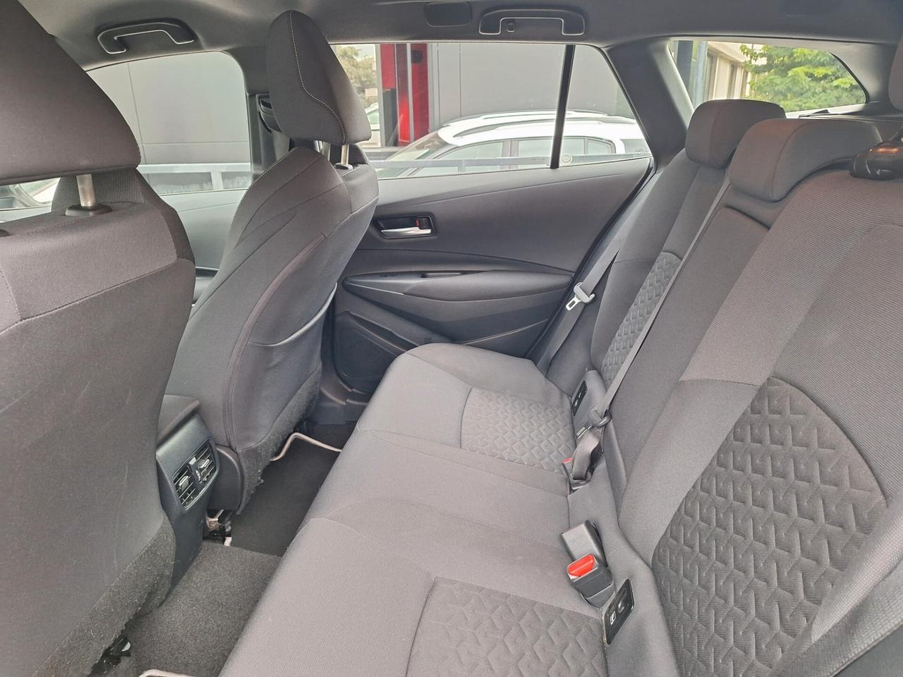 Toyota Corolla Touring 1.8 Hybrid Active IVA ESPOSTA