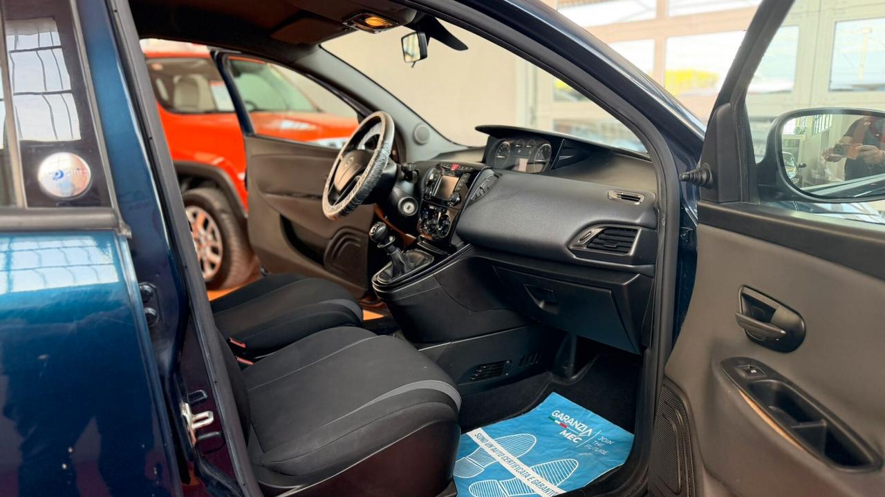 Lancia Ypsilon 1.2 69 CV 5 porte GPL Ecochic Gold