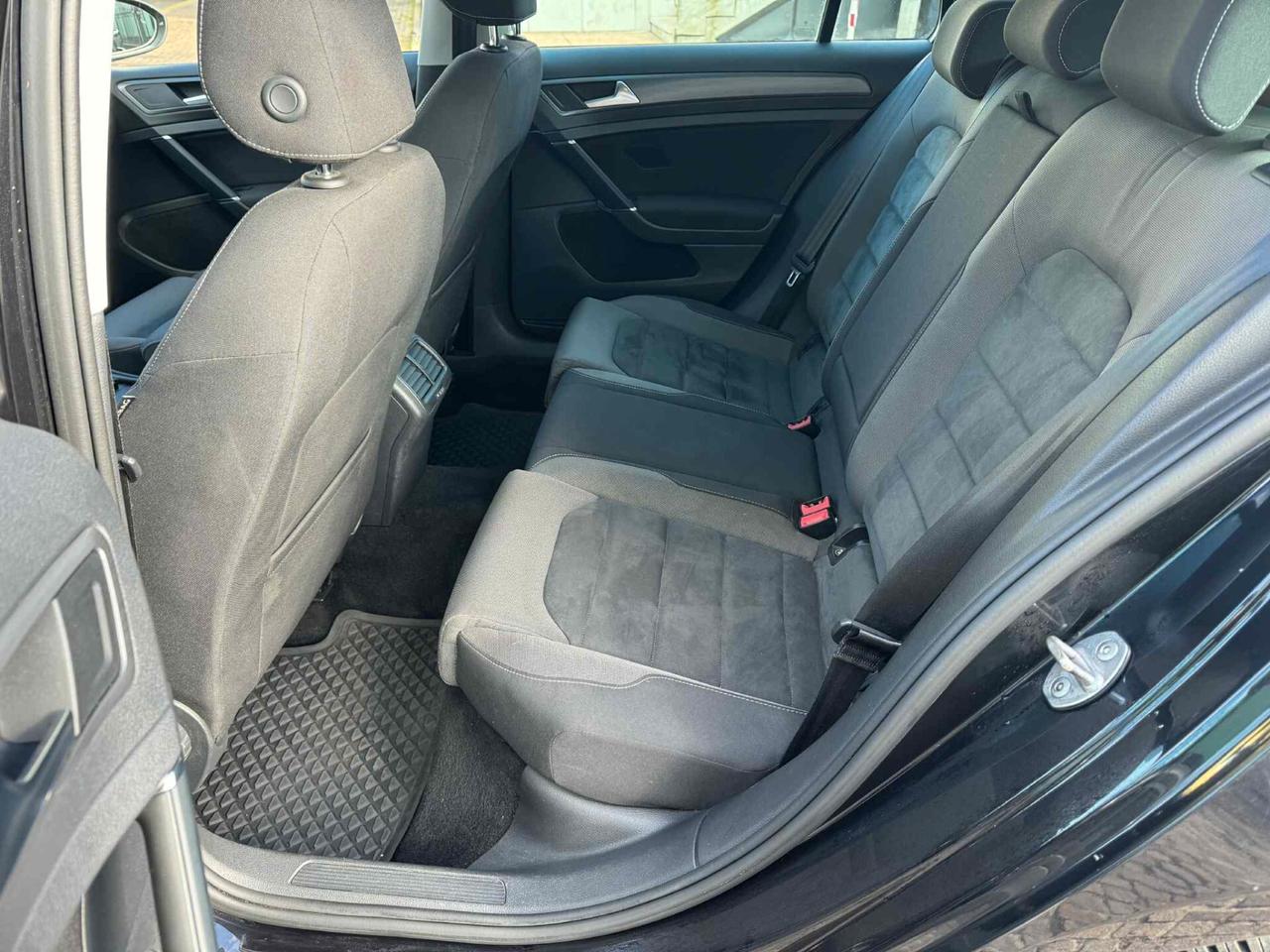 Volkswagen Golf Variant 1.6 TDI 115 CV DSG Highline BlueMotion Tech.