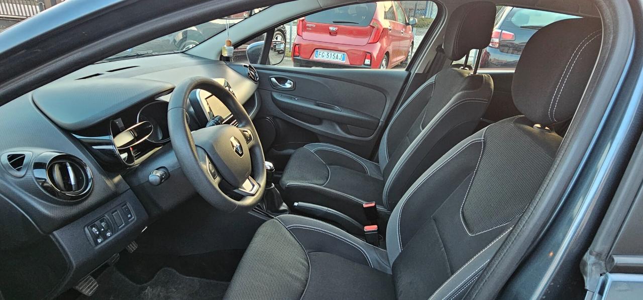 Renault Clio dCi 90 CV Moschino Intens
