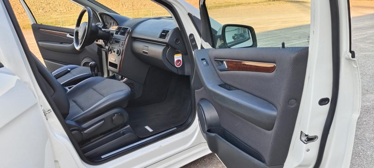 Mercedes-benz A 160 BlueEFFICIENCY Coupé Special Edition