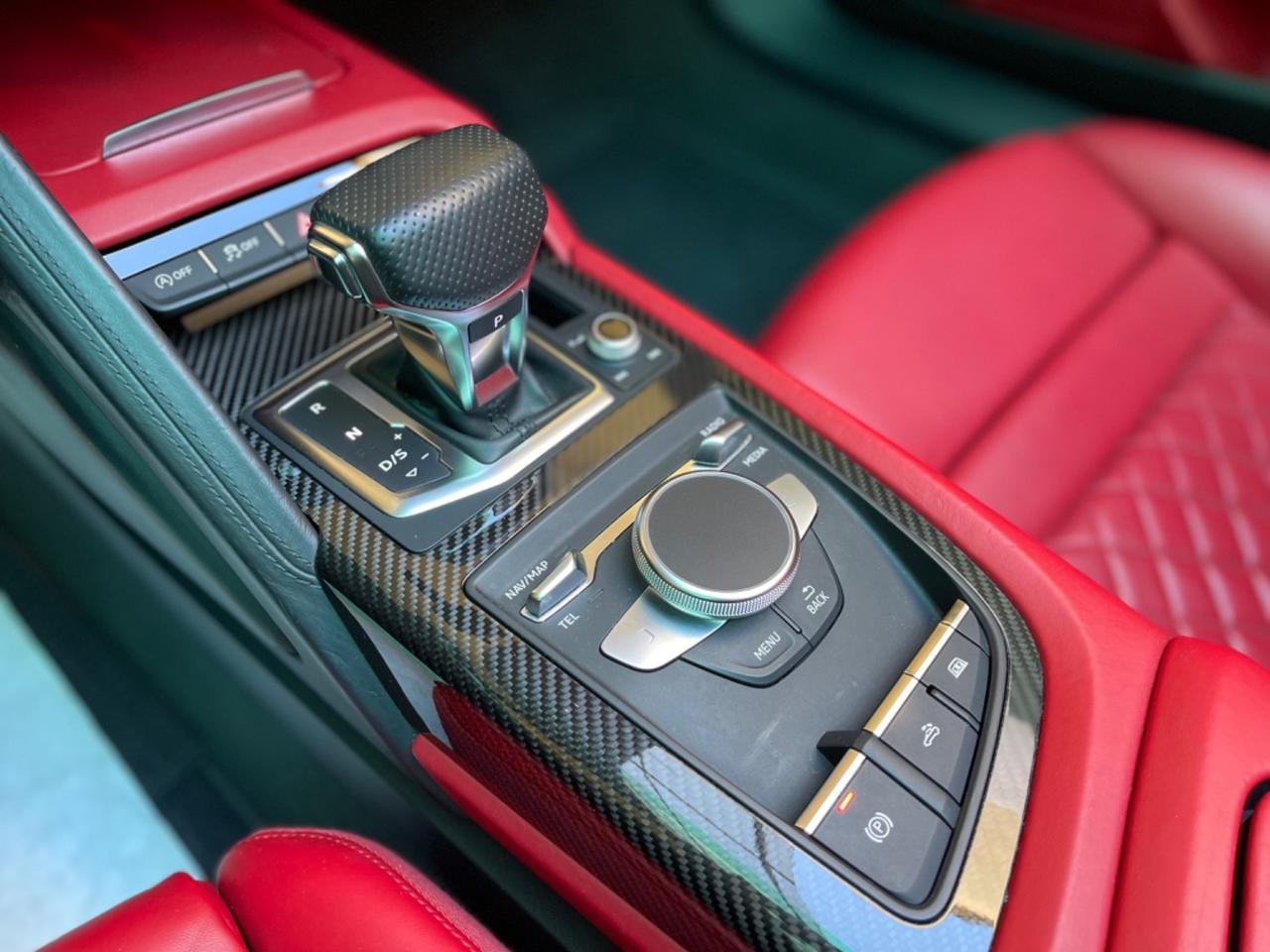 Audi R8 Spyder 5.2 FSI quattro S tronic,Bangolufsen,carbonio