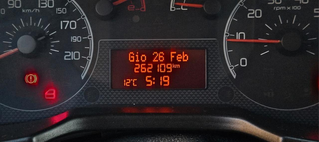 Fiat Qubo 1.3 MJT 95CV Trekking