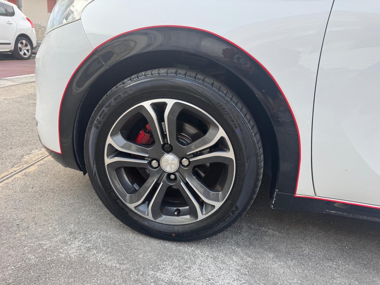 Peugeot 208 1.4 GPL 95CV Active 2014
