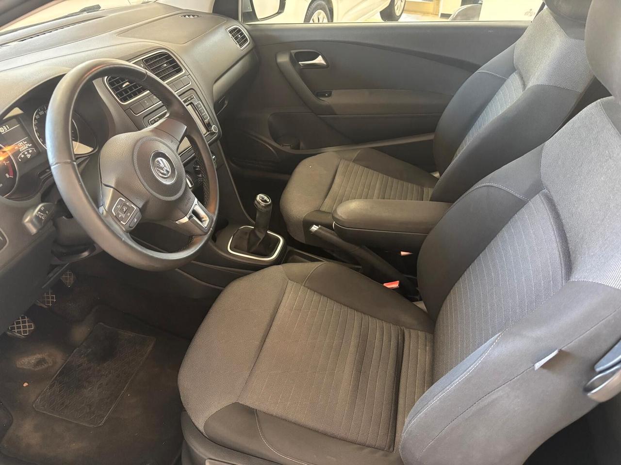 VOLKSWAGEN POLO ANNO 2011 BZ 1.2 ADATTA NEOPATENTATI KM 200 mila