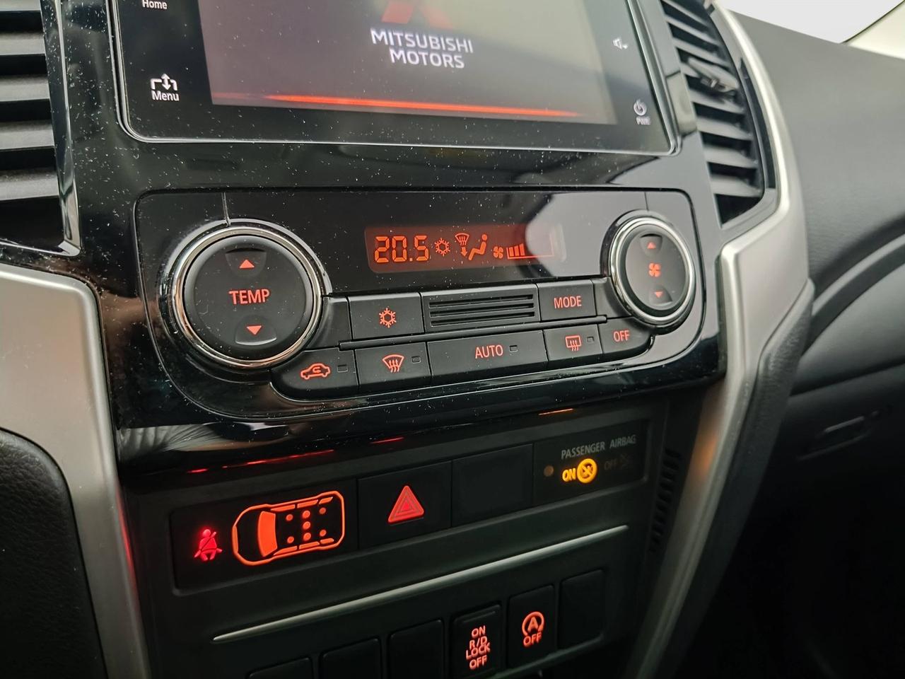 MITSUBISHI L200 Cab VI 2019 - L200 d.cab 2.3d Intense 4wd 150cv