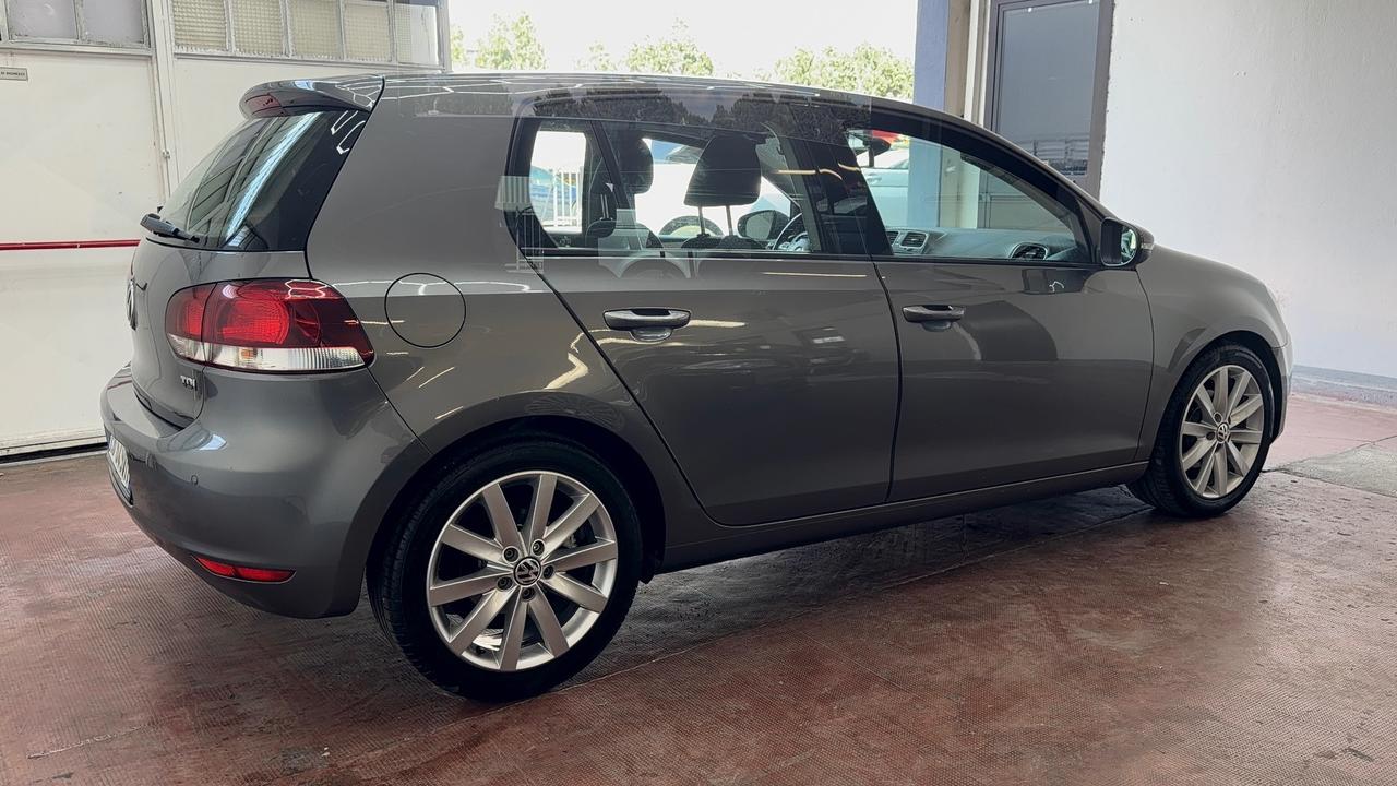 Volkswagen Golf 6 VI 1.6 TDI DSG Highline