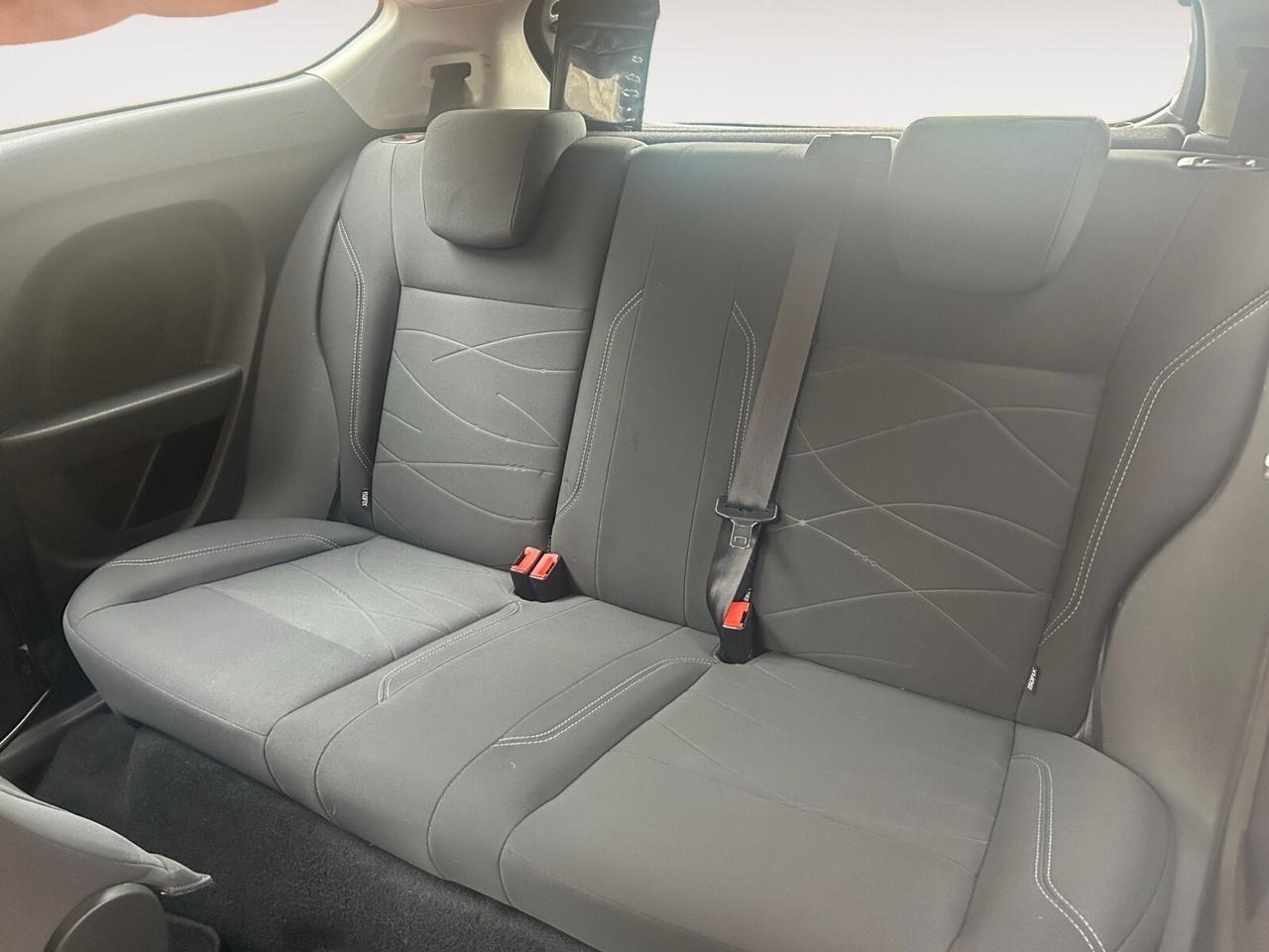 Ford Fiesta 1.5 TDCi 75CV 3 porte utilitaria neopatentati