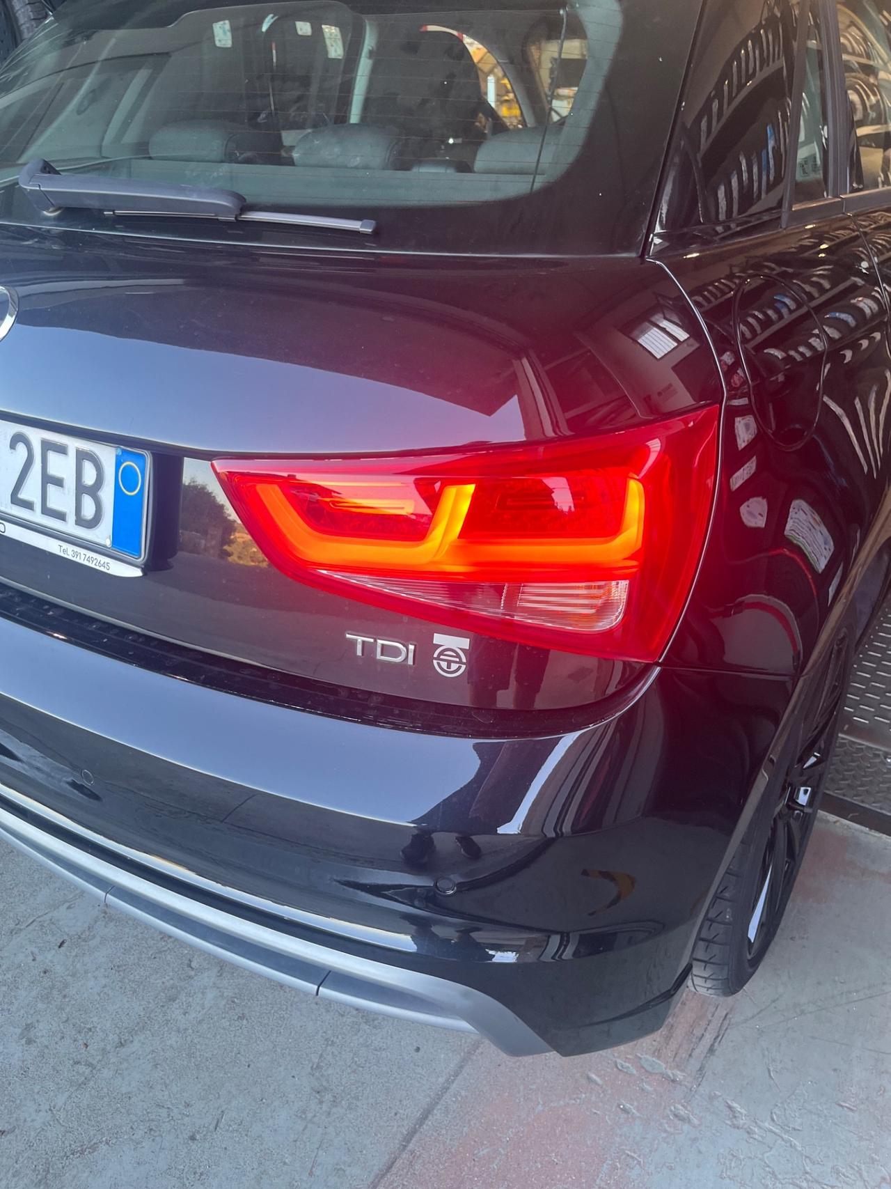 Audi A1 1.6 TDI S tronic line edition plus