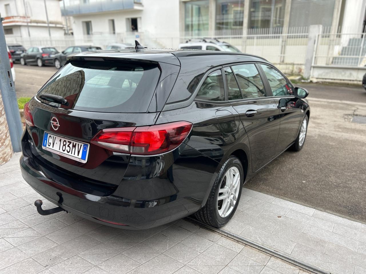 Opel Astra 1.6 110 CV 5 porte-2019/NAVI