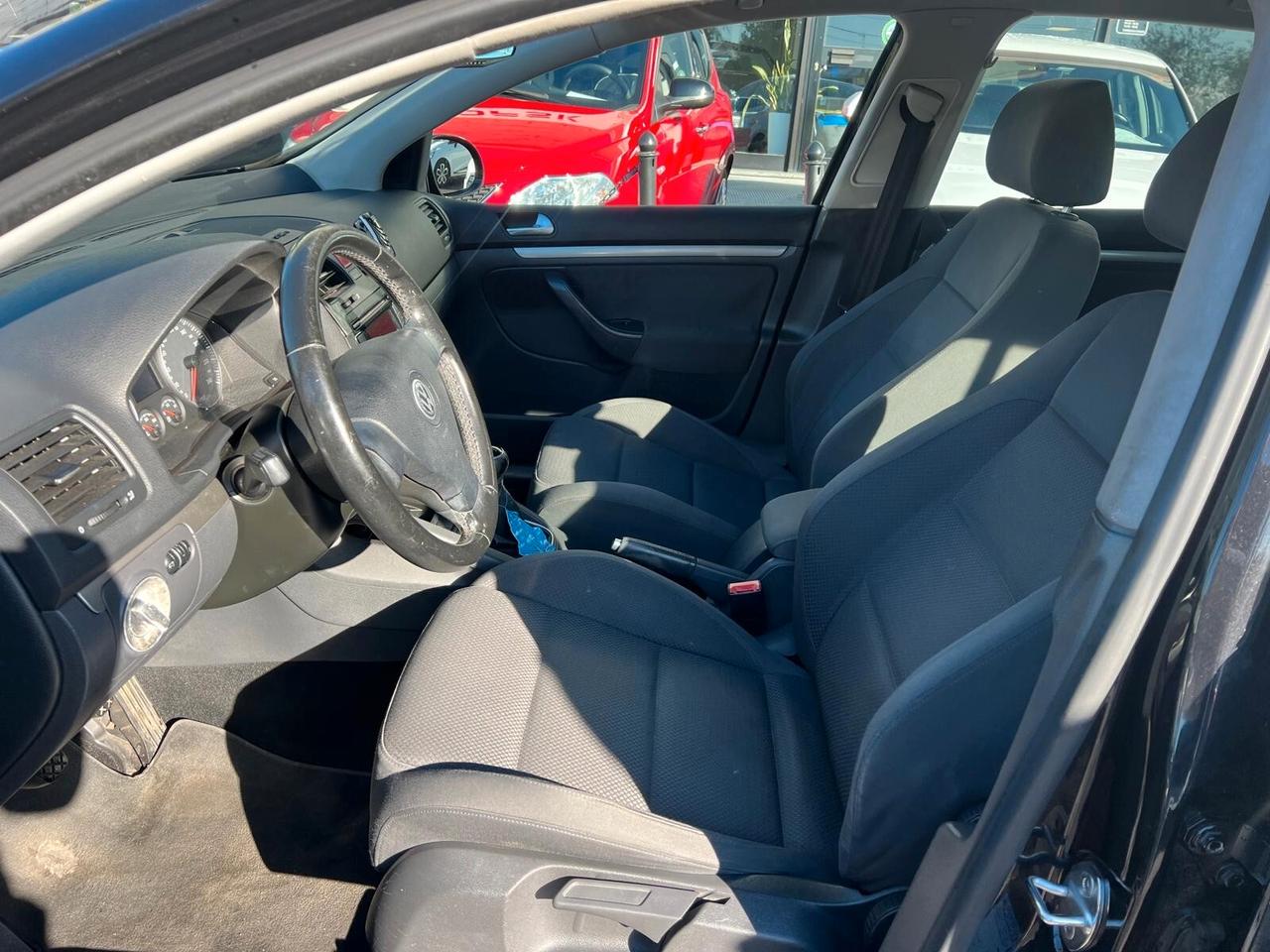 Volkswagen Golf 1.6 16V FSI 5p. Comfortline