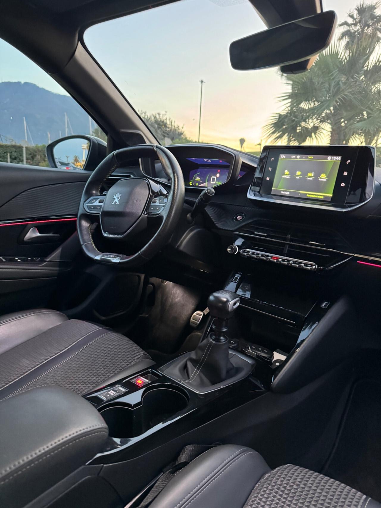 Peugeot 208 PureTech 100 Stop&Start 5 porte GT Line
