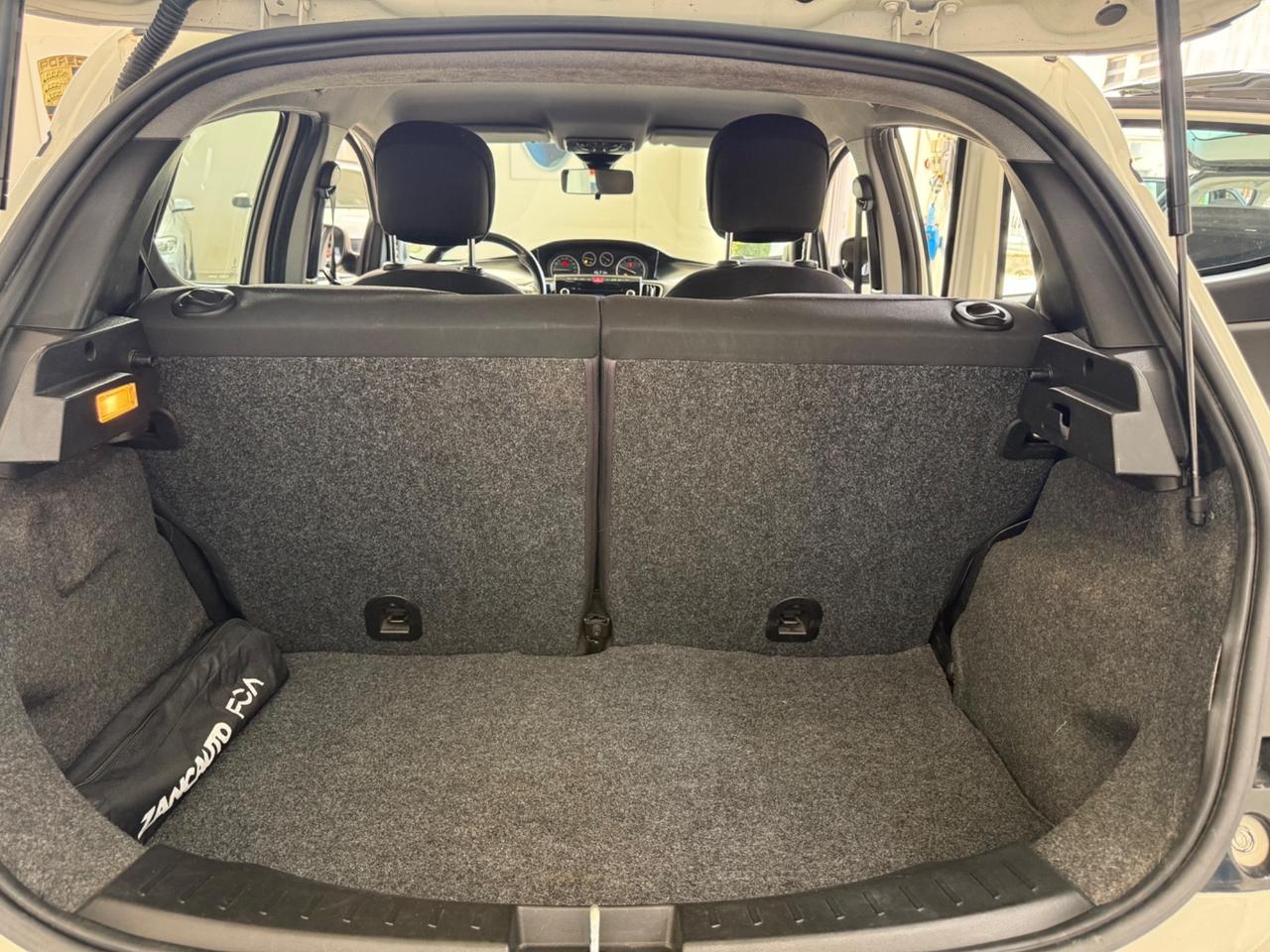 Lancia Ypsilon 0.9 TwinAir 85 CV 5 porte Metano