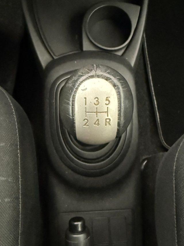 TOYOTA Yaris 1.0 5 porte Sol