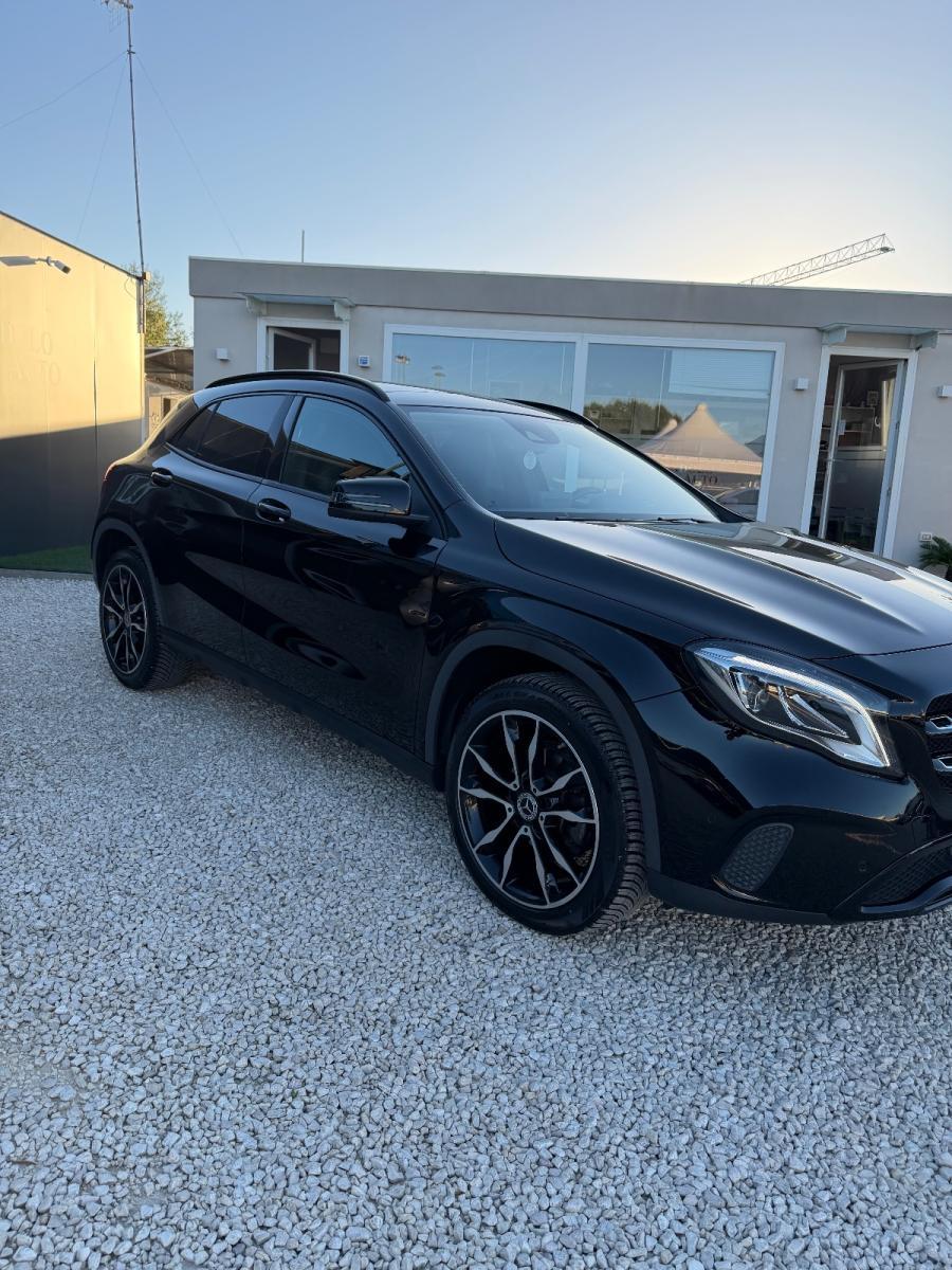 MERCEDES - Classe GLA - GLA 200 d Automatic Premium