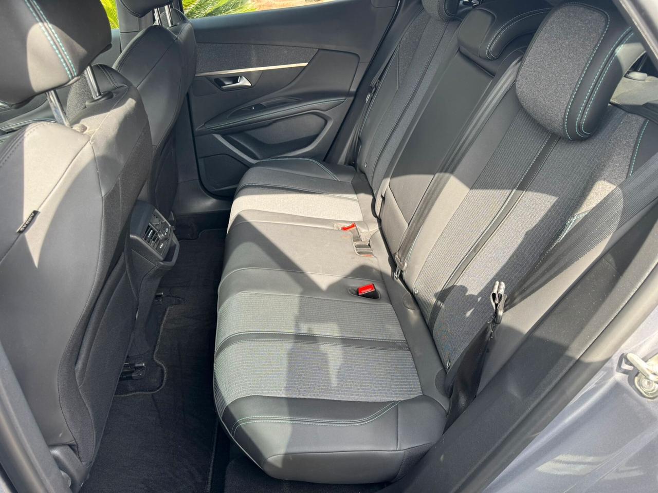 Peugeot 3008 BlueHDi 130 S&S EAT8 Allure Pack