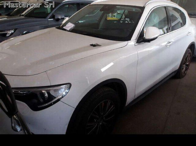 ALFA ROMEO Stelvio Stelvio 2.2 t Executive Q4 210cv auto - FT343ZV