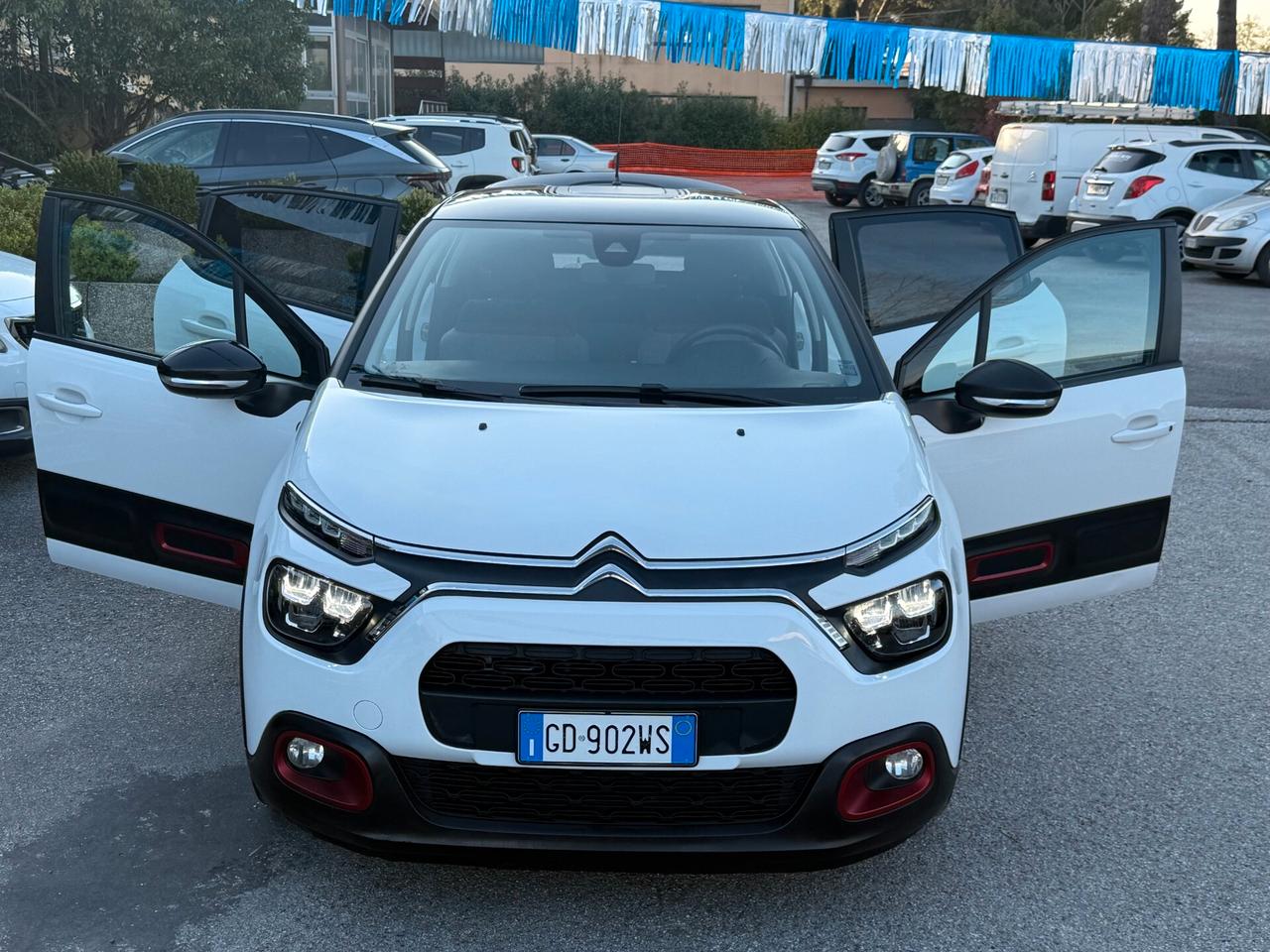 "UNA CHICCA" Citroen C3 1.2 C-Series +GPL