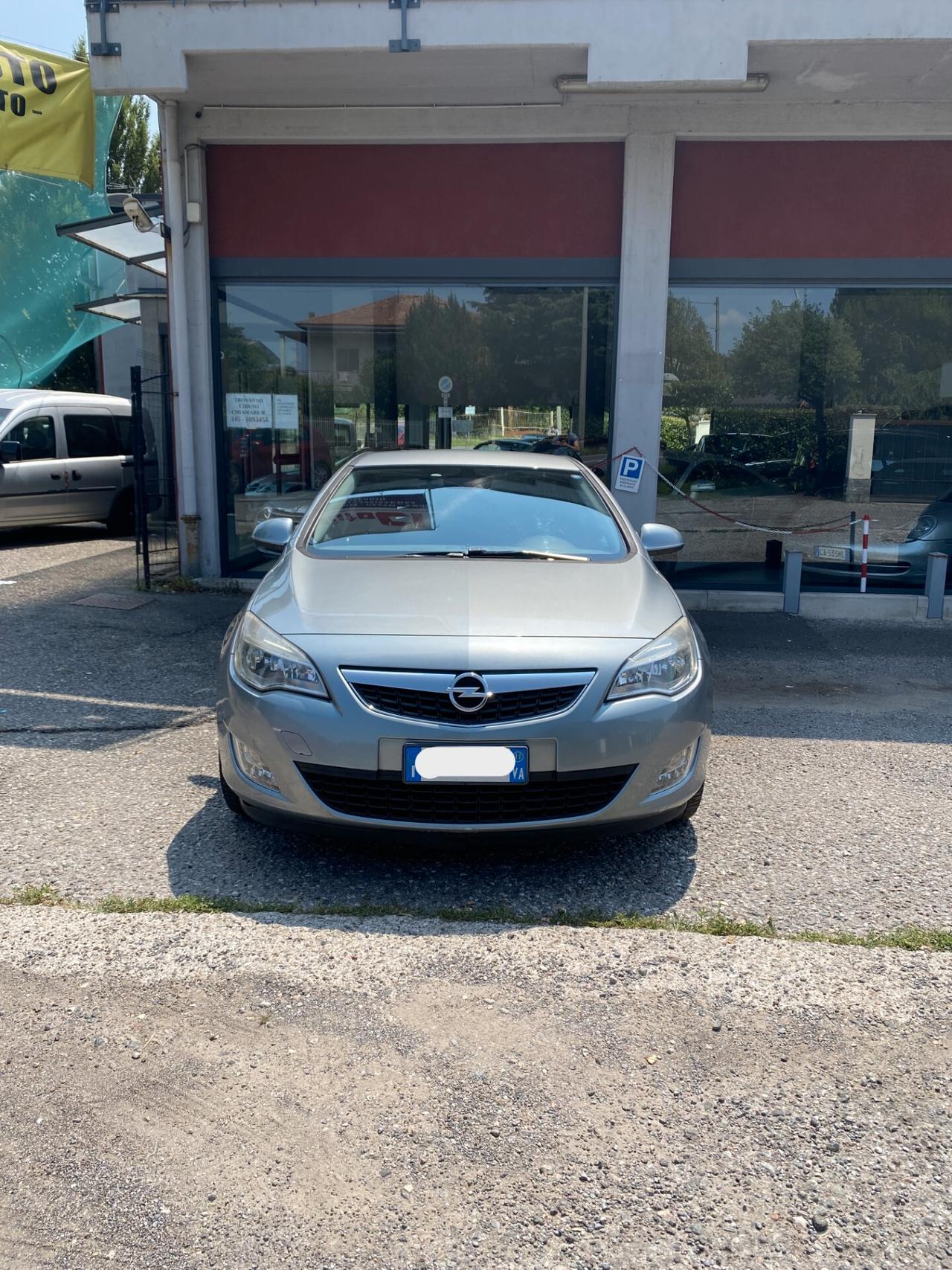 Opel Astra 1.7 CDTI 110CV 5 porte Elective