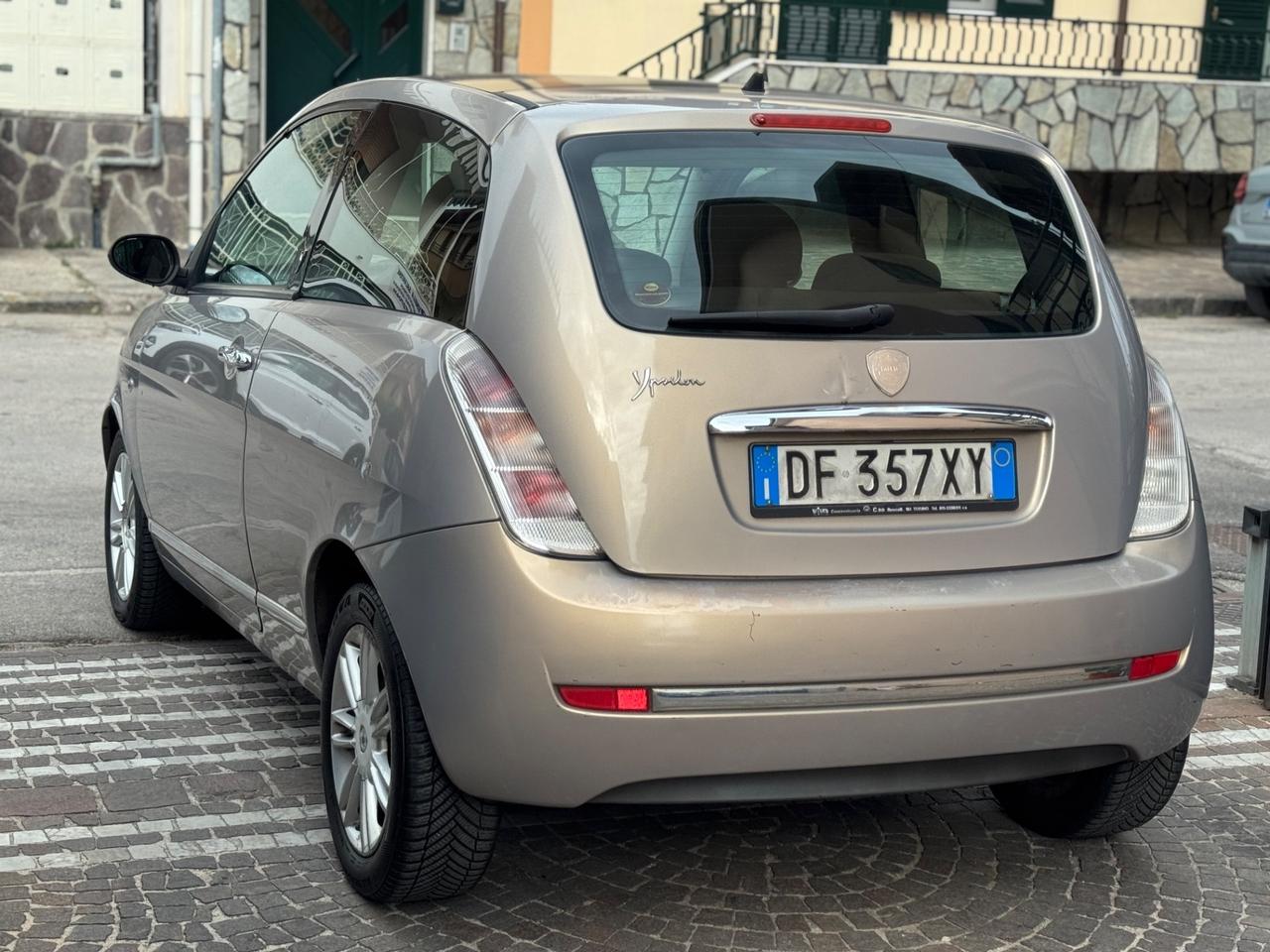 Lancia Ypsilon 1.2 Oro Giallo