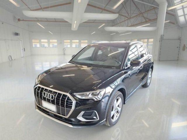 AUDI Q3 35 TDI quattro S tronic Business Advanced