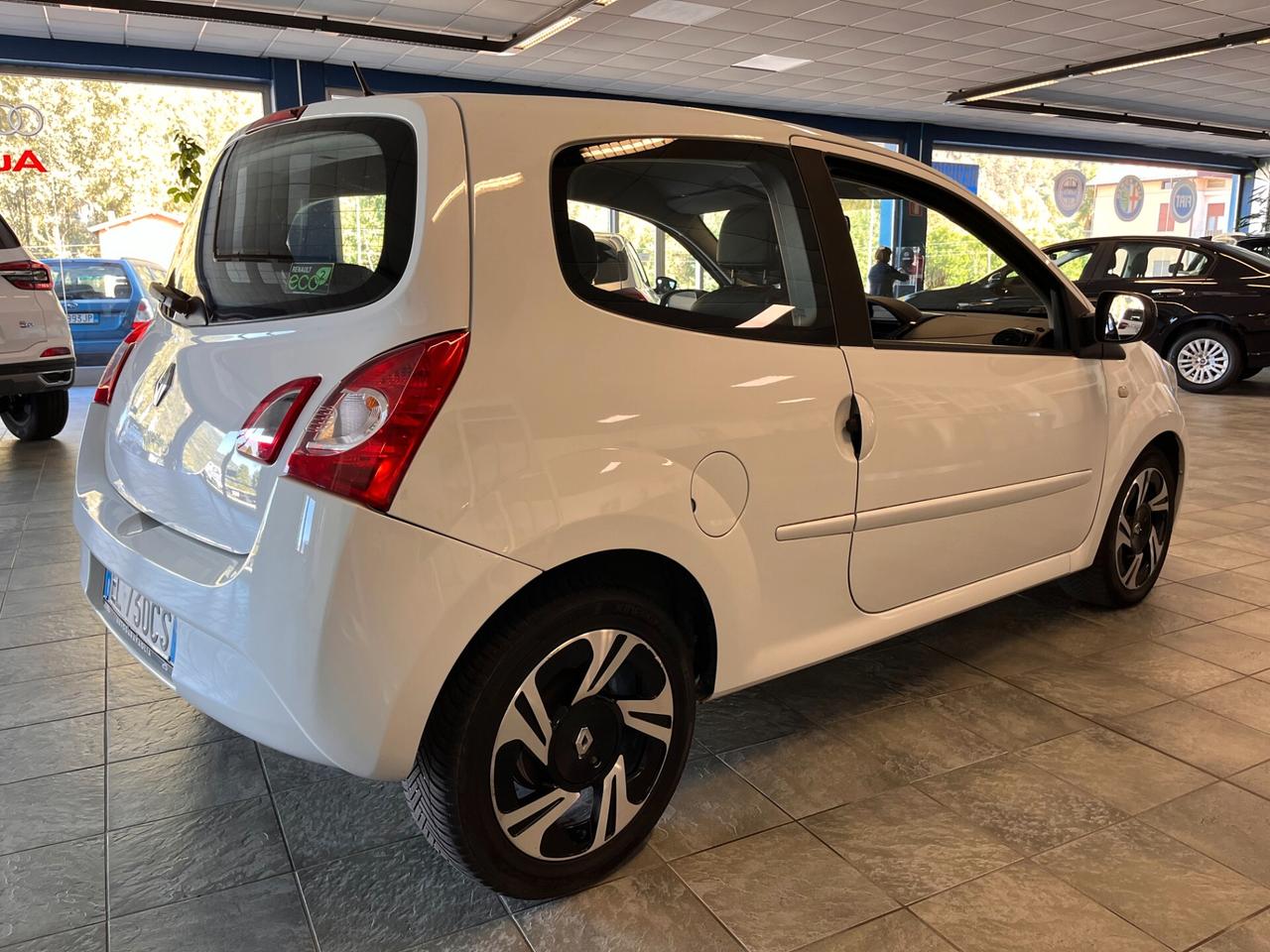 Renault Twingo 1.2 LIVE-CAMBIO AUTOMATICO-NEOPATENTATI