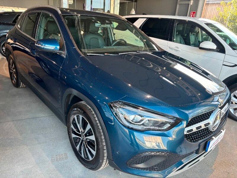 MERCEDES GLA (H247) GLA 250 e EQ-Power...