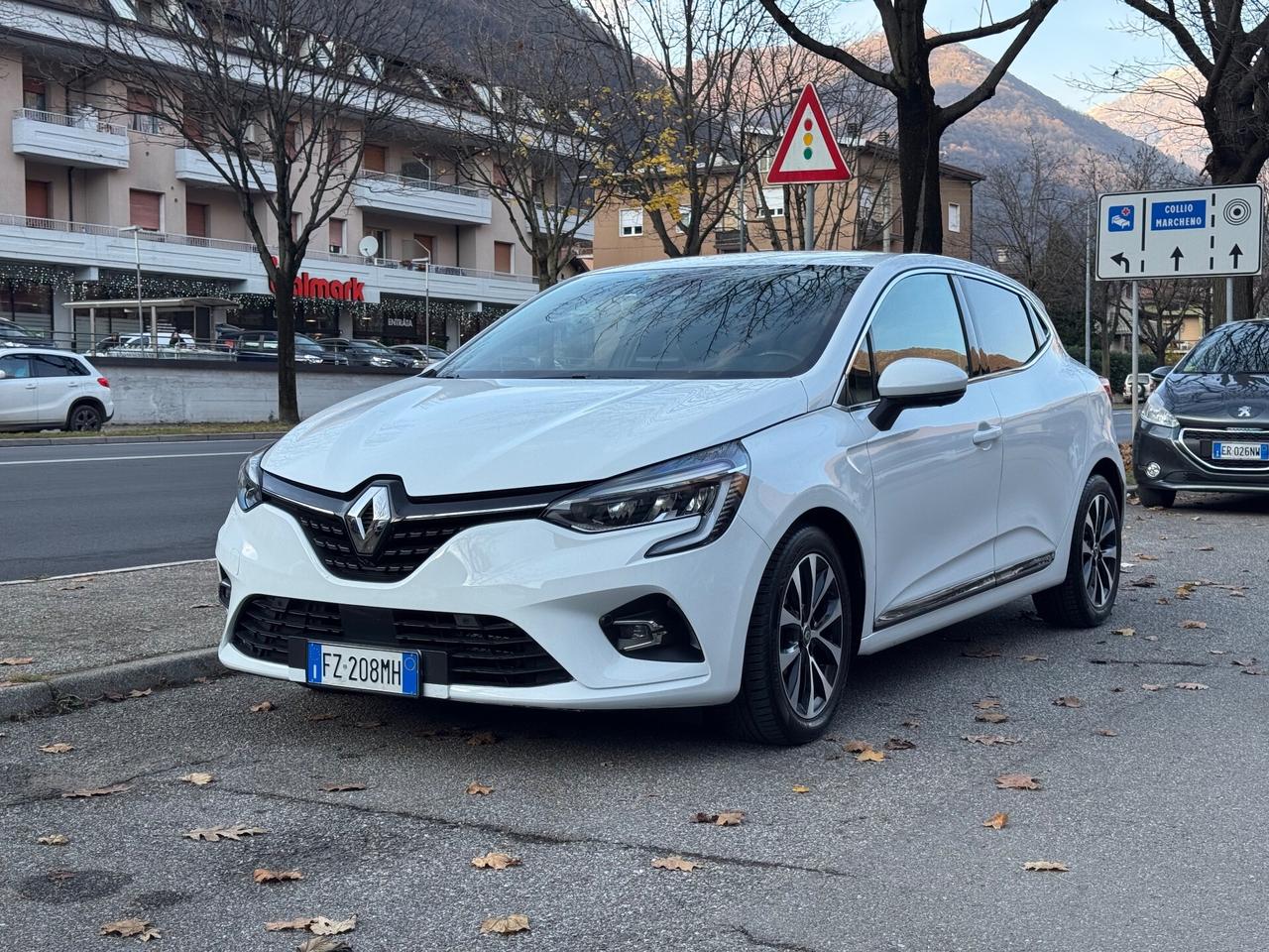 Renault Clio SCe 75 CV 5 porte - INTERNI FULL OPTIONAL - OK NEOPATENTATI - TELCAMERA 360°- VETRI OSCURATI