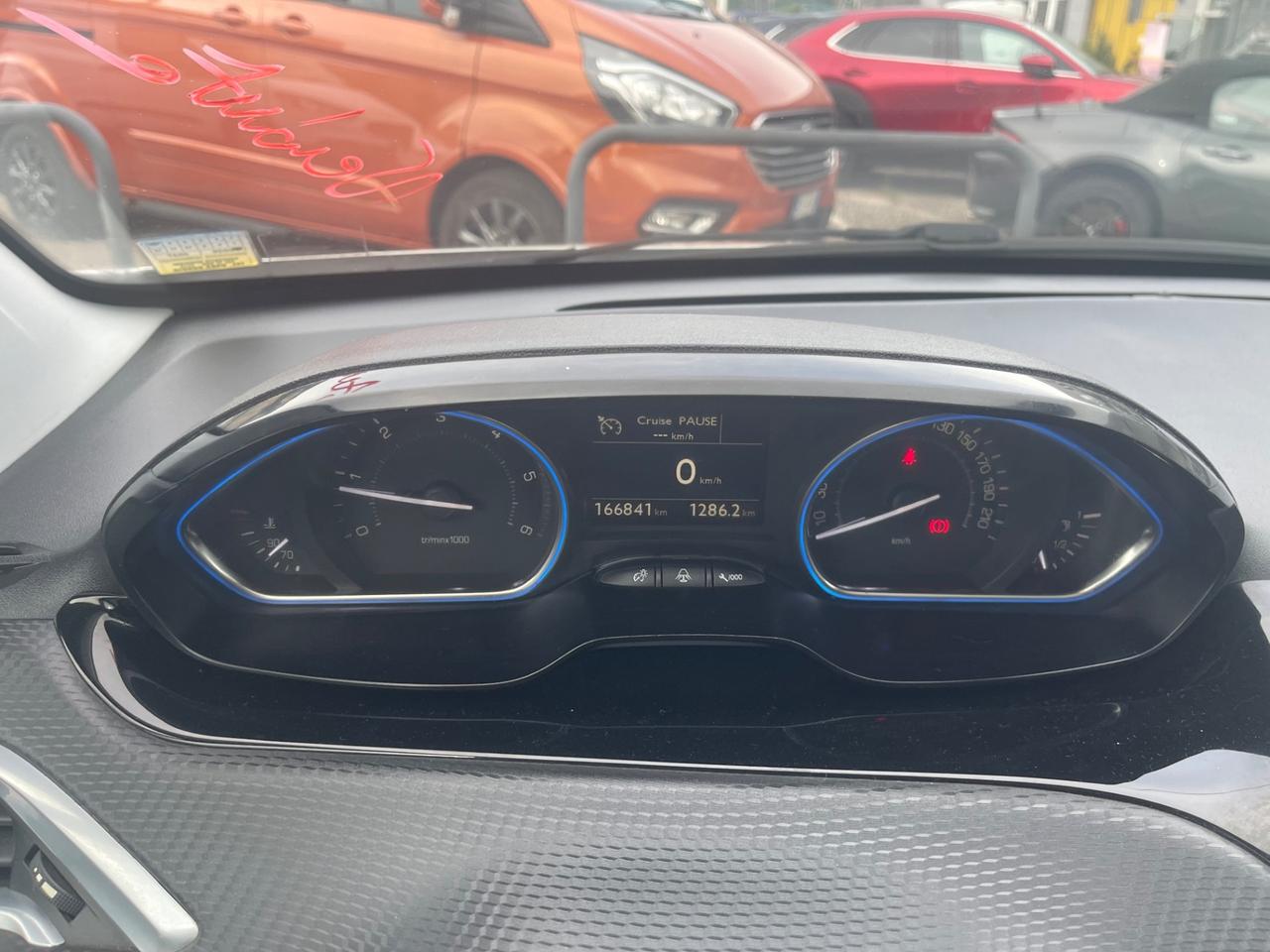 Peugeot 2008 1.6 e-HDi 115 CV Stop&Start Féline