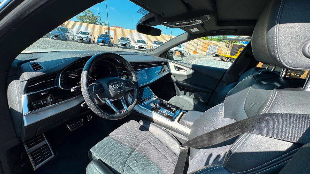 Audi Q8 55 3.0 tfsi mhev Sport quattro tiptronic