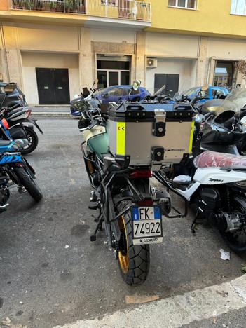 Qj srt 800 sx con tris di borse