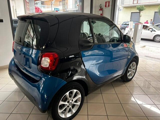 Smart ForTwo 0.9 Turbo Basis Standard