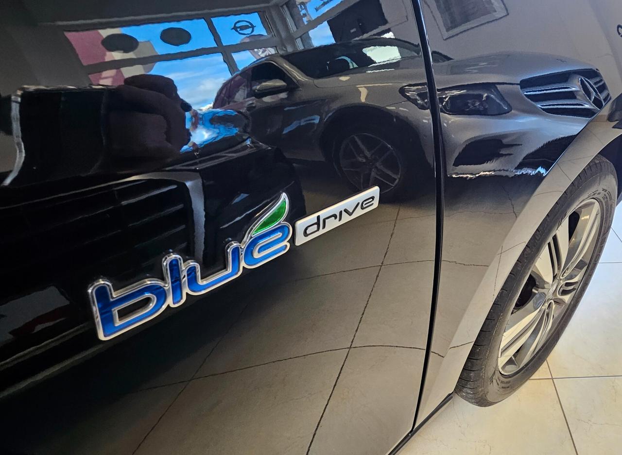 Hyundai iX35 1.7 CRDi 2WD Xpossible TETTO APRIBILE