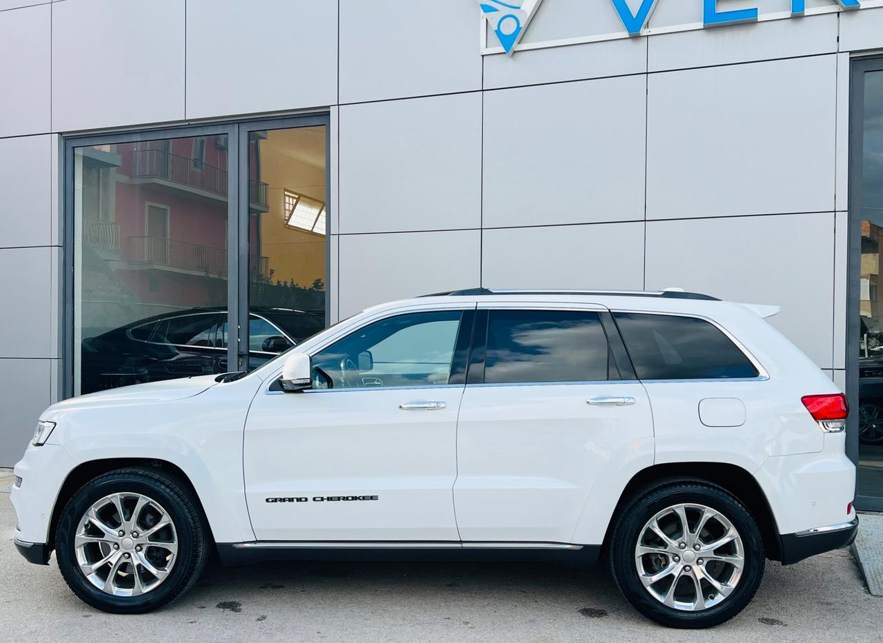 Jeep Grand Cherokee 3.0 V6 Summit - possibilità noleggio no scoring