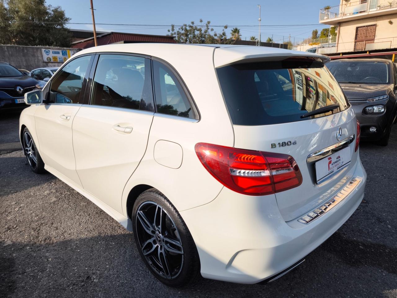 Mercedes-benz B 180 B 180 d Automatic Premium