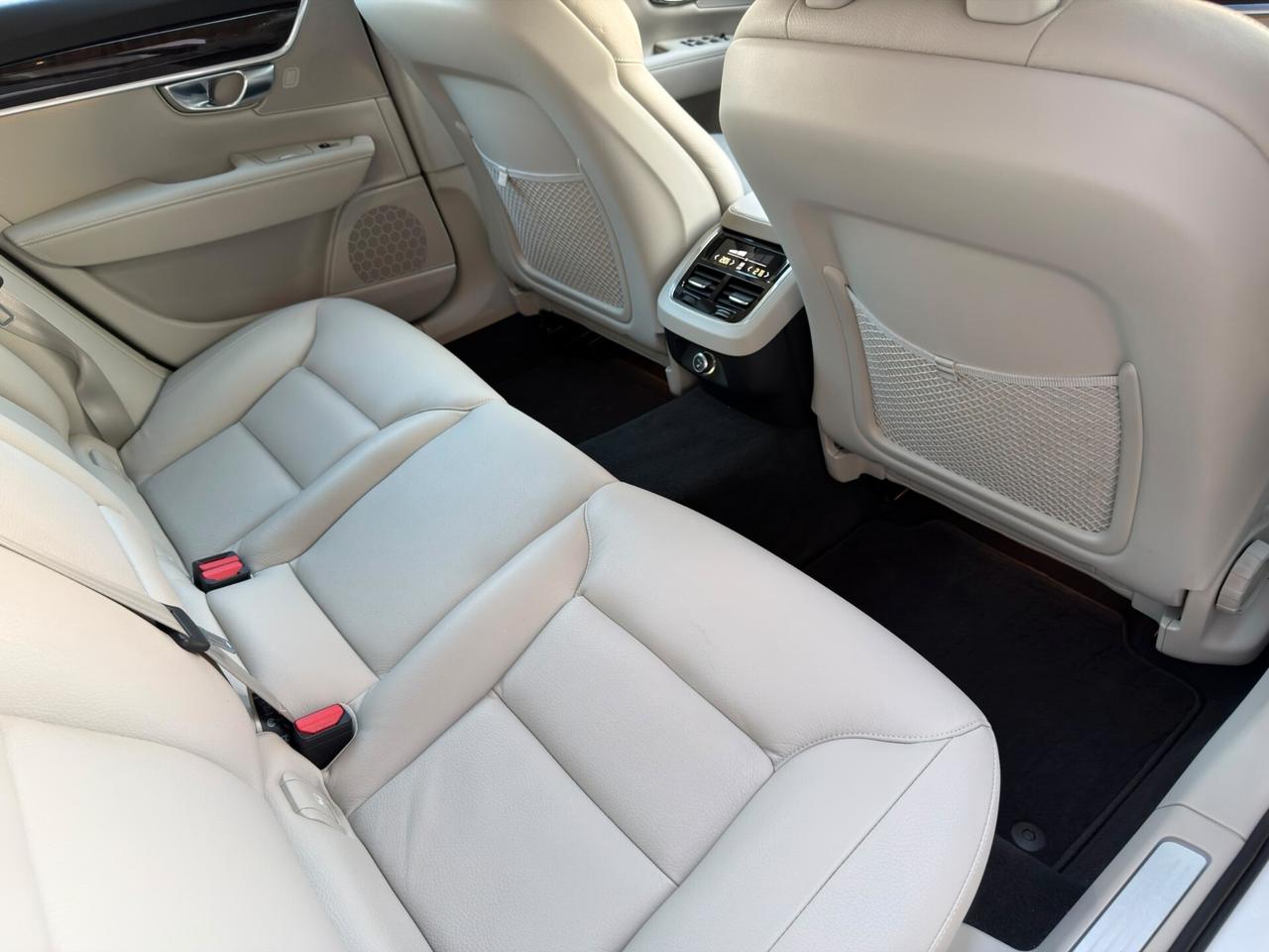 Volvo S90 D5 AWD Geartronic Momentum