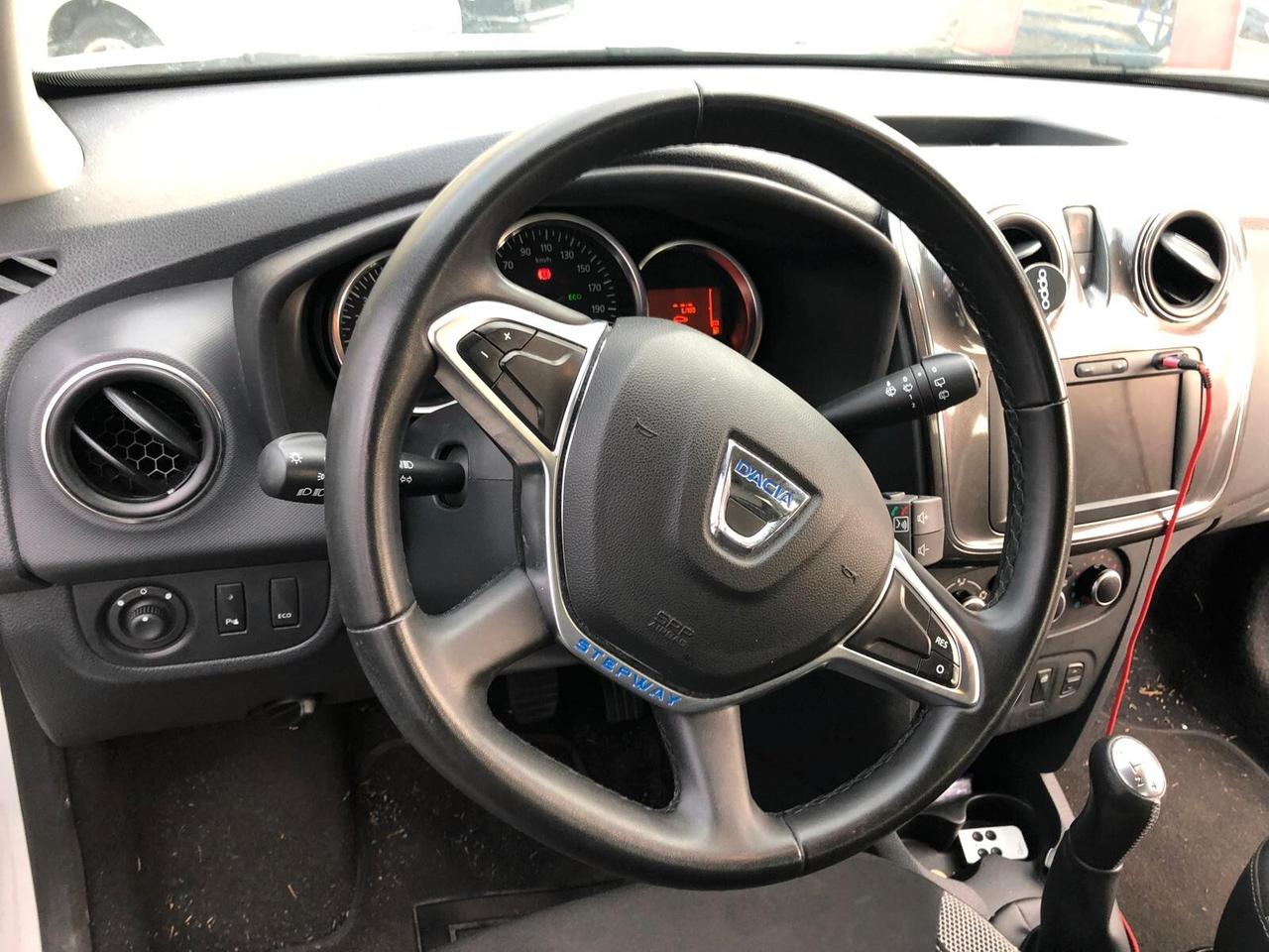 Dacia Sandero Stepway 0.9 TCe 90 CV NAVIGATORE/SENSORI PARCHEGGIO/TOUCHSCREEN GARANZIA 12 MESI RINNOVABILE FINO A 60 MESI!!!