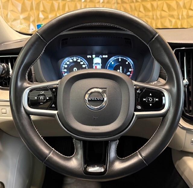 Volvo XC 60 XC60 B5 (d) AWD Geartronic Inscription