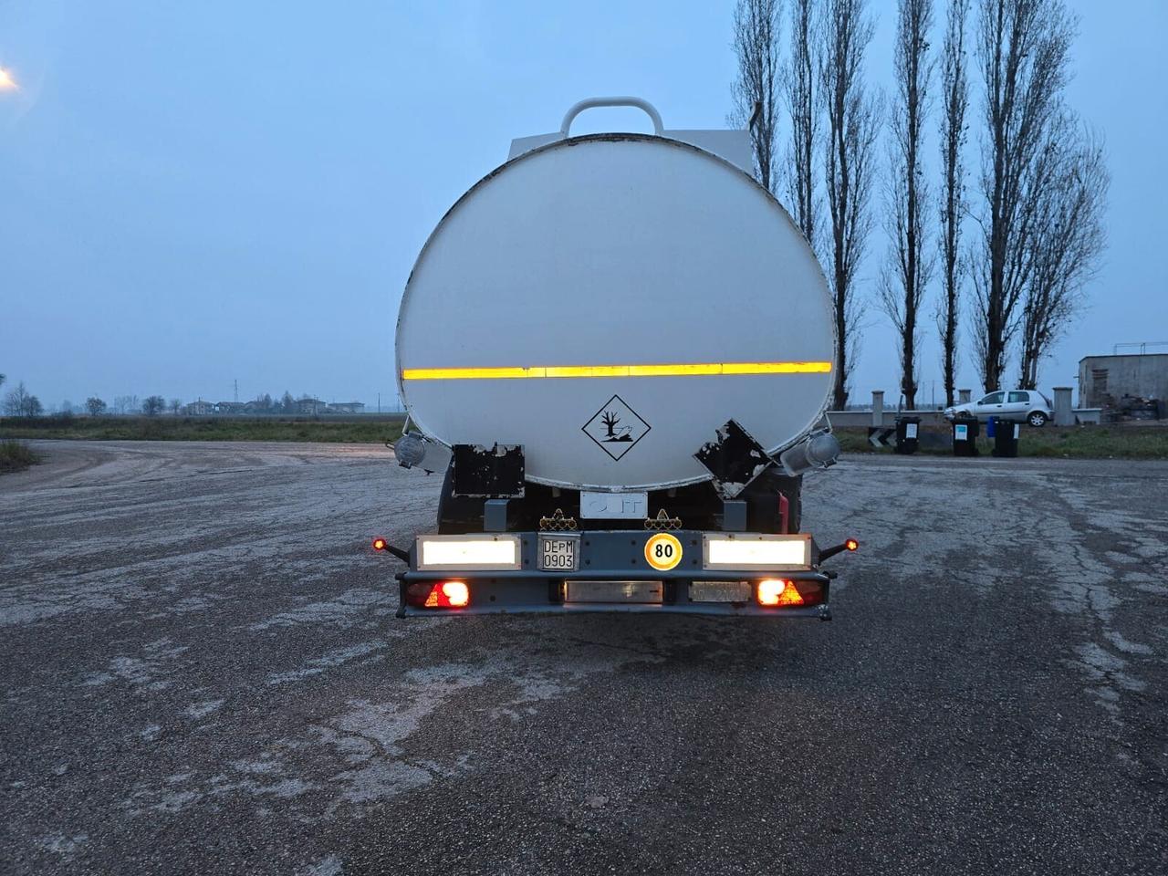 TRATTORE STRADALE RENAULT CON CISTERNA OMT