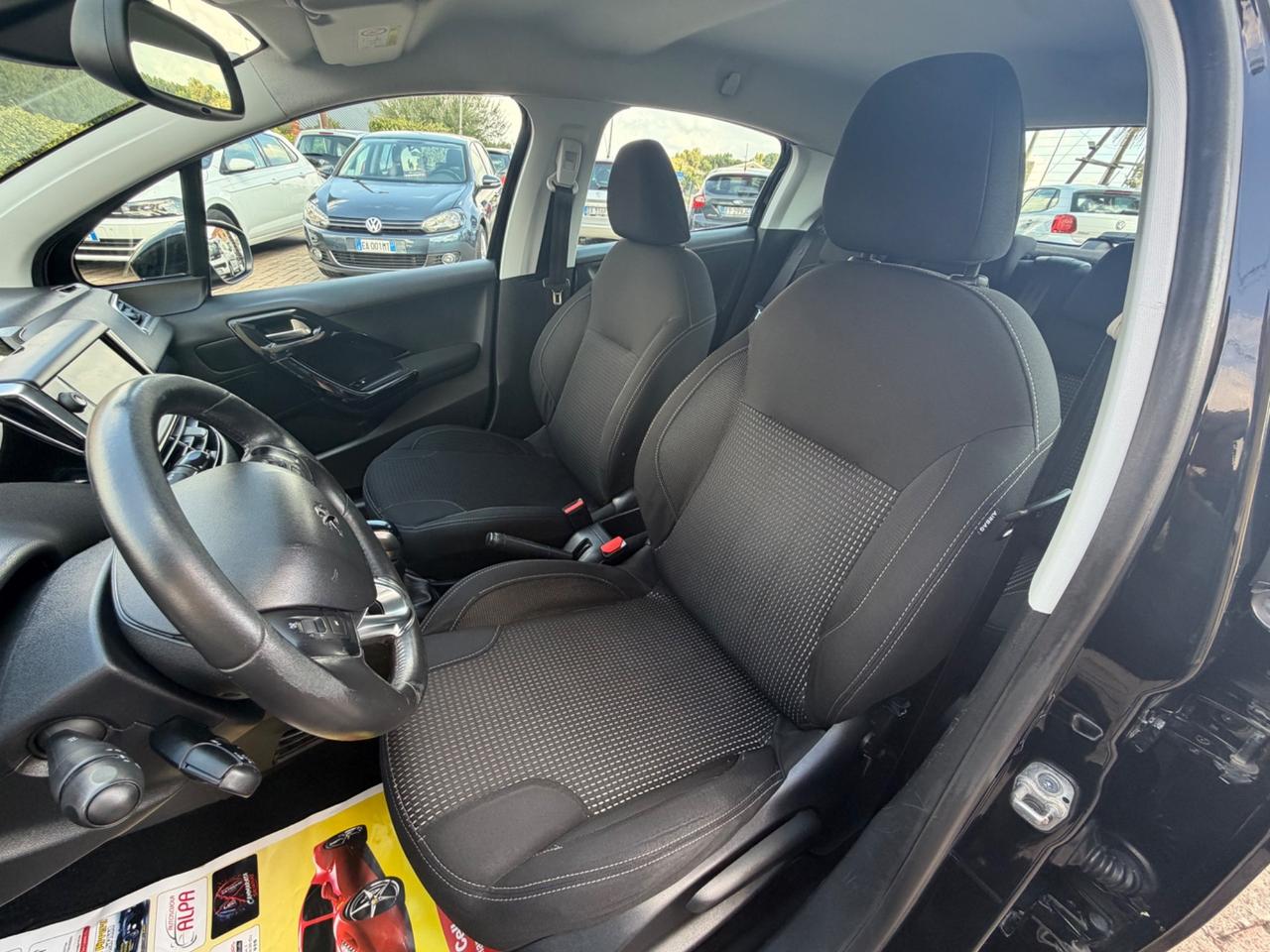 Peugeot 208 BlueHDi 75 5 porte Allure