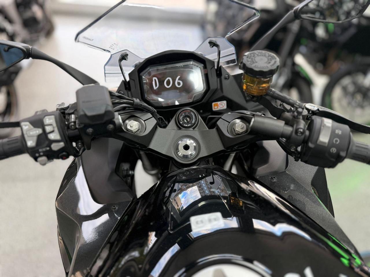 Kawasaki Ninja 1100 SX grand tourer sport